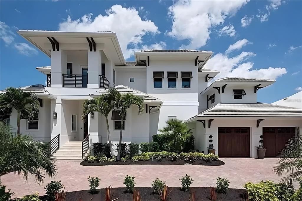 For Sale: $4,000,000 (4 beds, 4 baths, 4335 Square Feet)