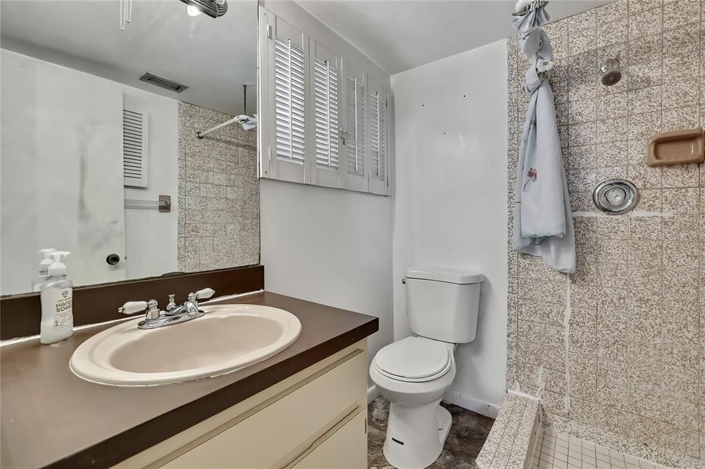 待售: $279,900 (2 贝兹, 2 浴室, 1286 平方英尺)