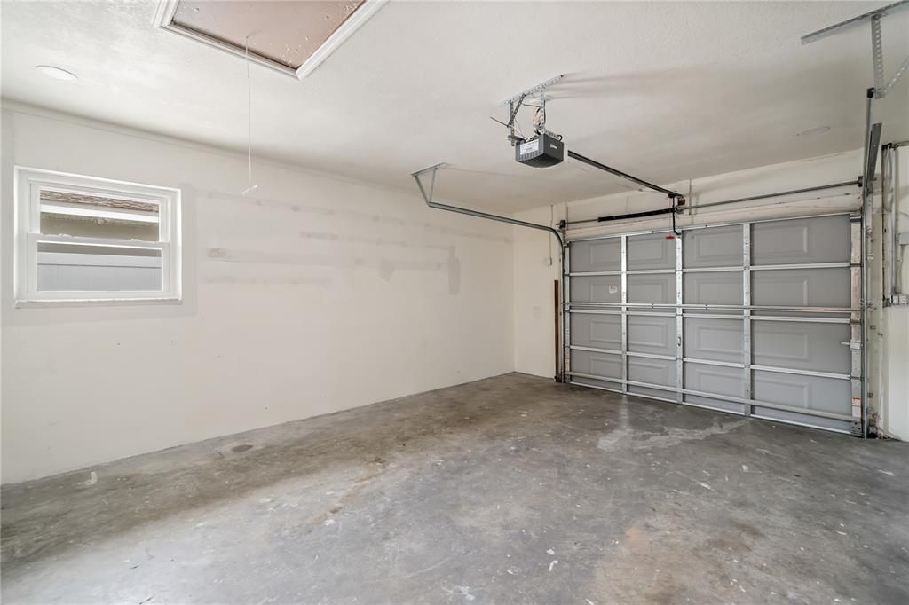 For Rent: $2,900 (2 beds, 2 baths, 1456 Square Feet)