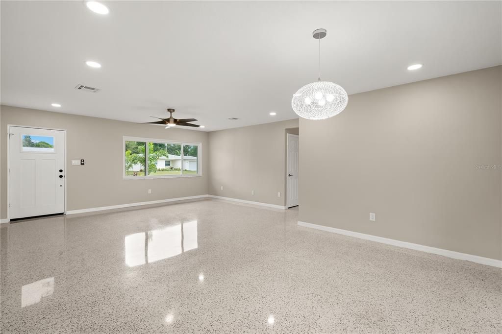 For Rent: $2,900 (2 beds, 2 baths, 1456 Square Feet)