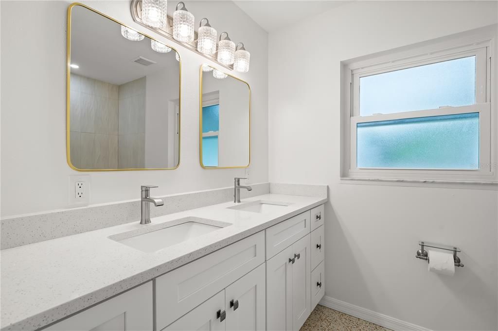 For Rent: $2,900 (2 beds, 2 baths, 1456 Square Feet)