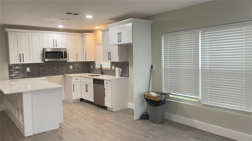 На продажу: $599,000 (0 спален, 0 ванн, 1163 Квадратных фут)