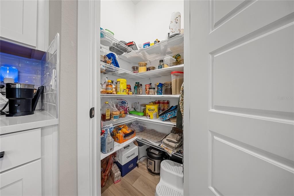 В аренду: $4,650 (4 спален, 3 ванн, 2082 Квадратных фут)