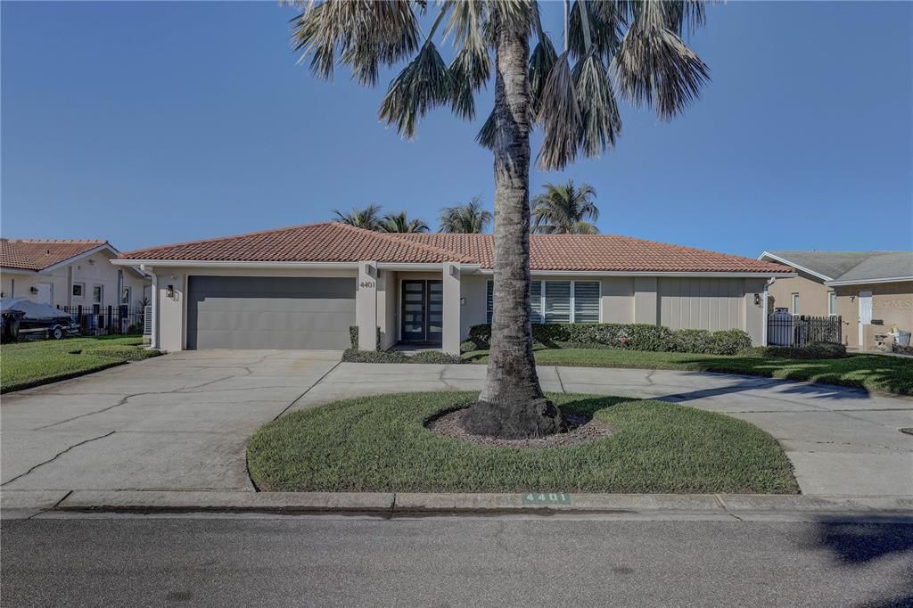 For Sale: $1,650,000 (4 beds, 3 baths, 2343 Square Feet)