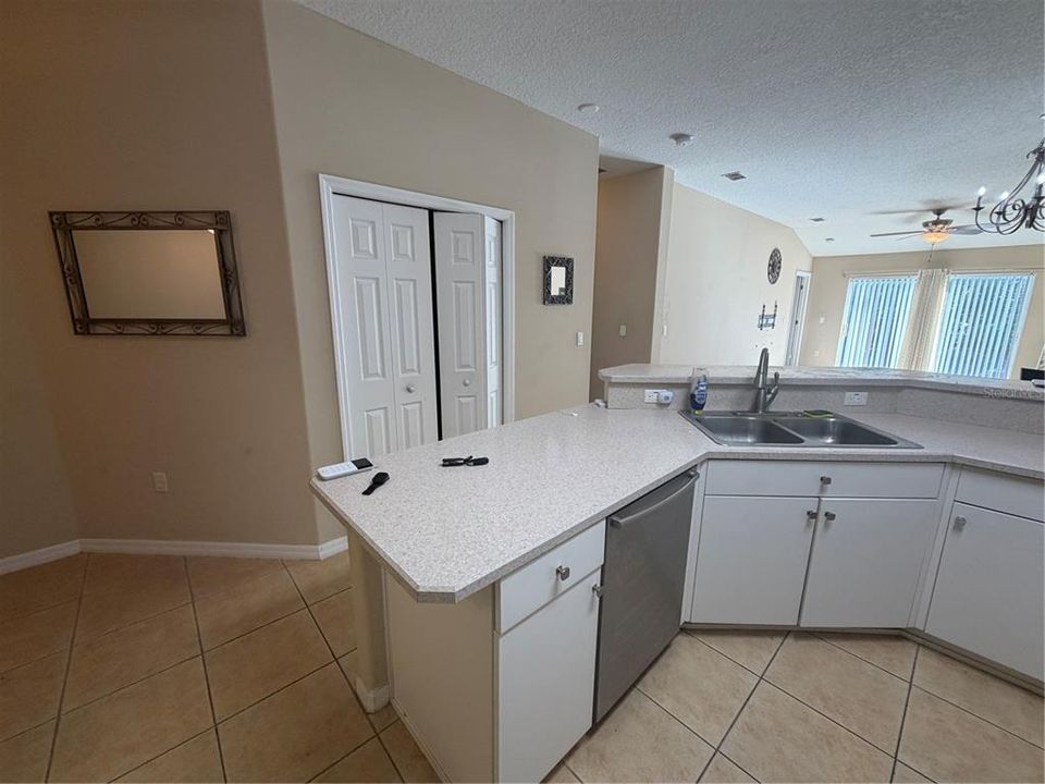 En Venta: $230,000 (2 camas, 2 baños, 1130 Pies cuadrados)