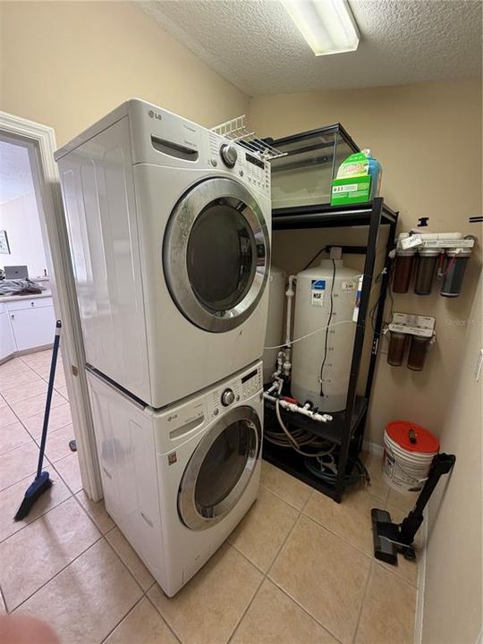 En Venta: $230,000 (2 camas, 2 baños, 1130 Pies cuadrados)