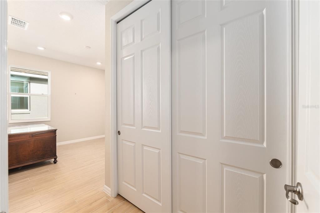 待售: $525,000 (2 贝兹, 2 浴室, 2963 平方英尺)