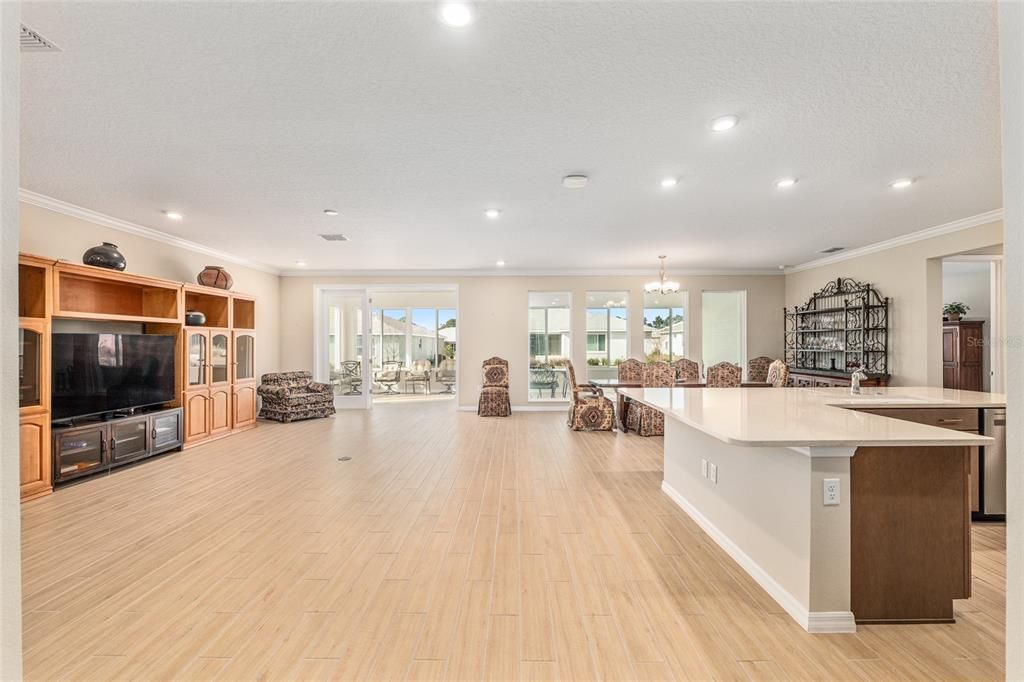 待售: $525,000 (2 贝兹, 2 浴室, 2963 平方英尺)