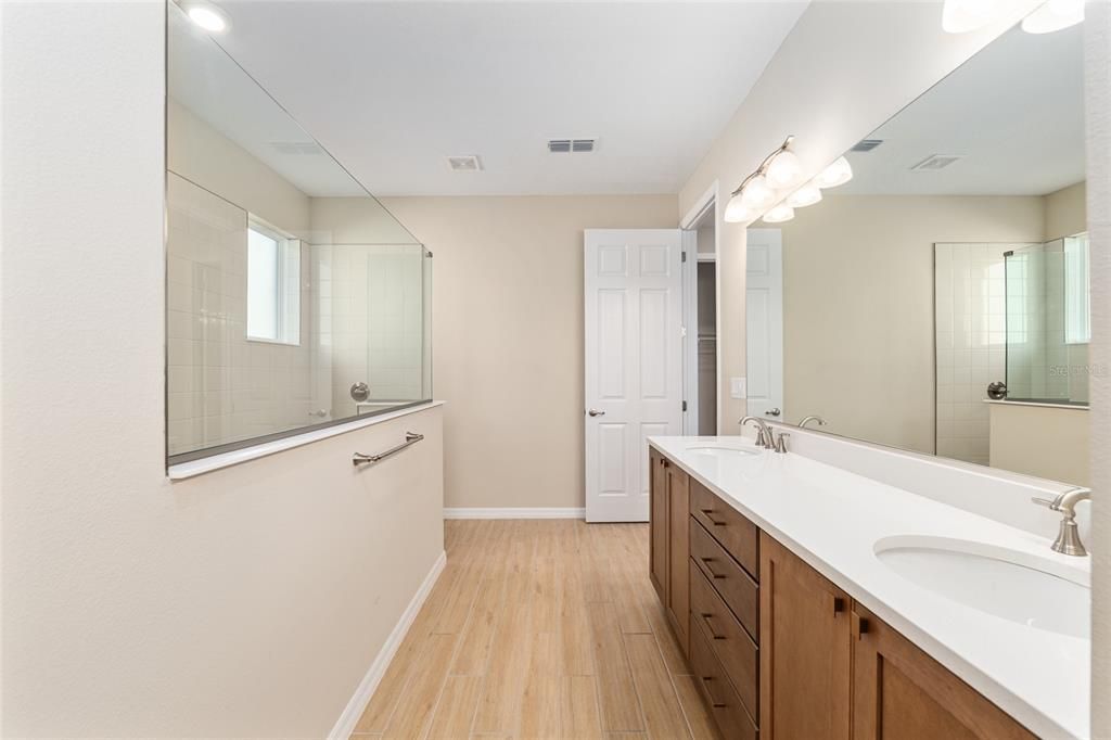 待售: $525,000 (2 贝兹, 2 浴室, 2963 平方英尺)