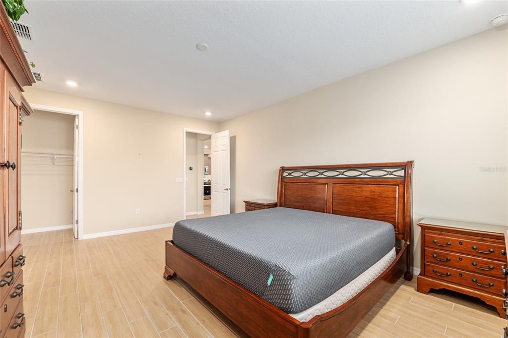 待售: $525,000 (2 贝兹, 2 浴室, 2963 平方英尺)