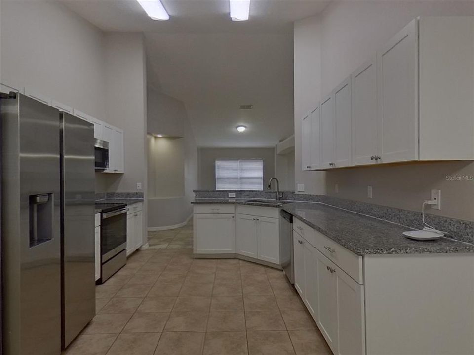 For Rent: $2,279 (4 beds, 2 baths, 1786 Square Feet)