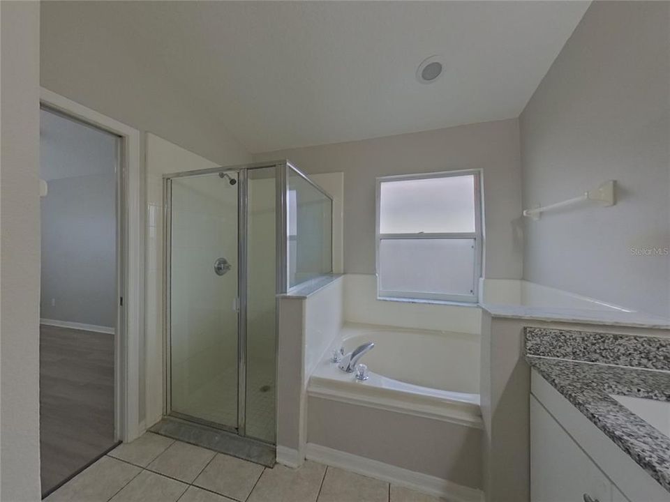 For Rent: $2,279 (4 beds, 2 baths, 1786 Square Feet)