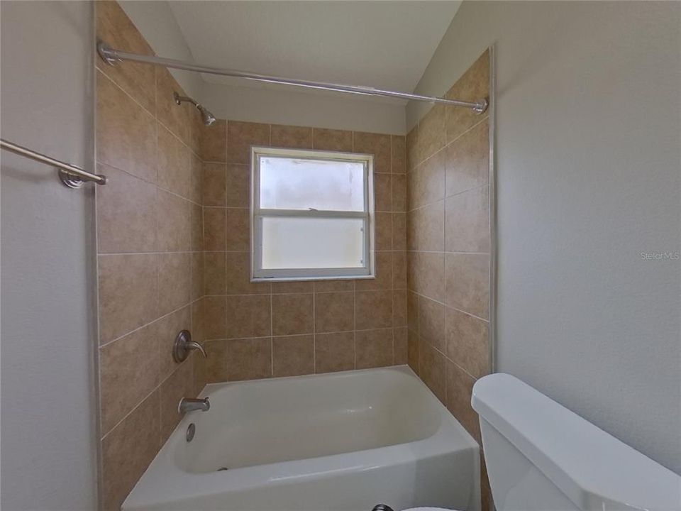 For Rent: $2,279 (4 beds, 2 baths, 1786 Square Feet)