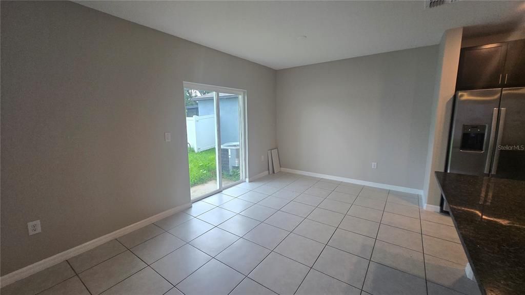 For Sale: $359,999 (4 beds, 2 baths, 1914 Square Feet)