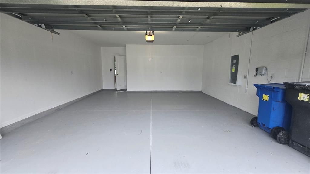 For Sale: $359,999 (4 beds, 2 baths, 1914 Square Feet)