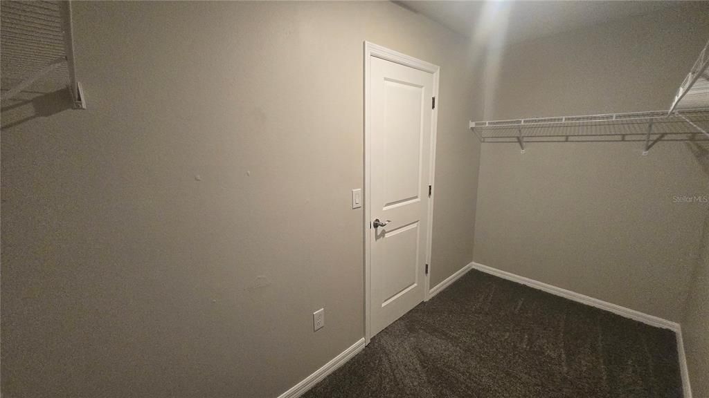 For Sale: $359,999 (4 beds, 2 baths, 1914 Square Feet)