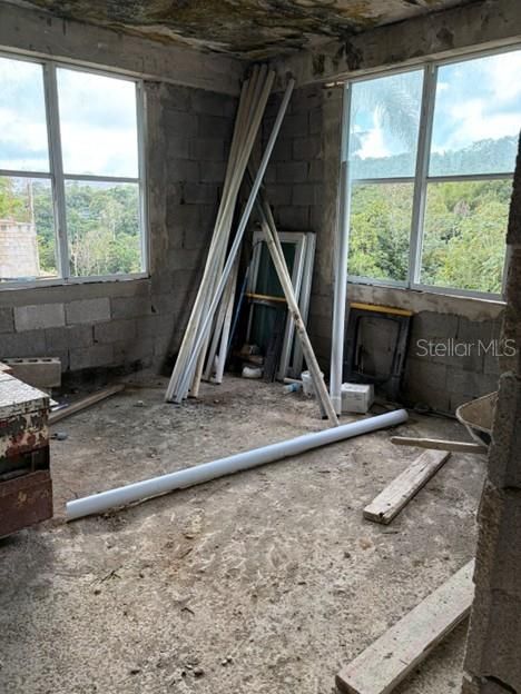 For Sale: $125,000 (9 beds, 0 baths, 1661.16 Square Feet)