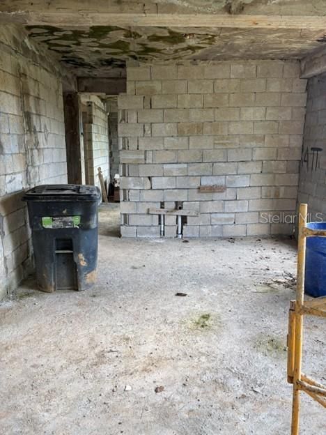 For Sale: $125,000 (9 beds, 0 baths, 1661.16 Square Feet)