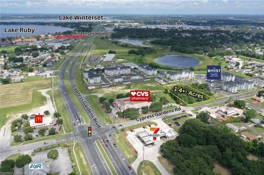 For Sale: $1,100,000 (1.40 acres)