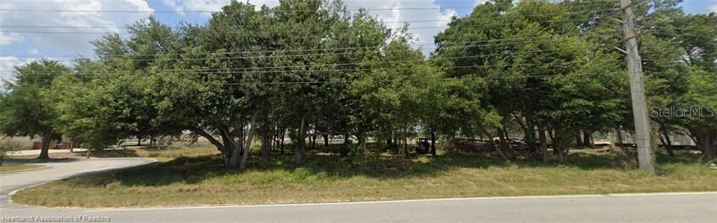 For Sale: $1,100,000 (1.40 acres)