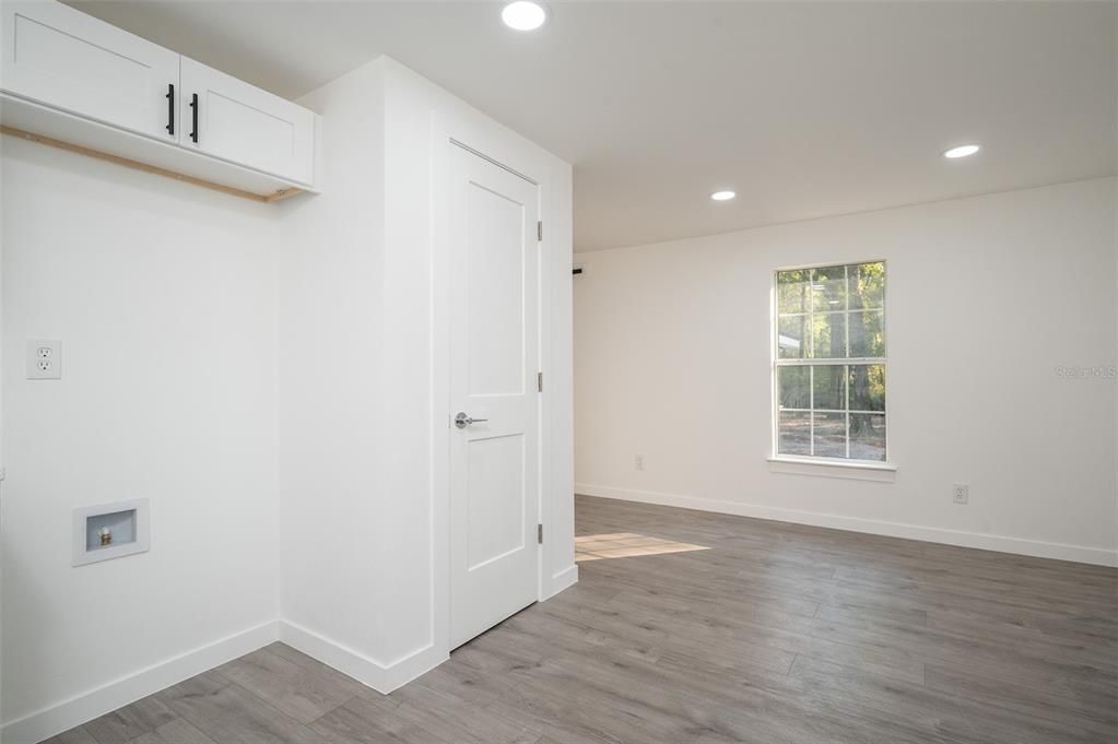 For Sale: $345,000 (3 beds, 2 baths, 1200 Square Feet)