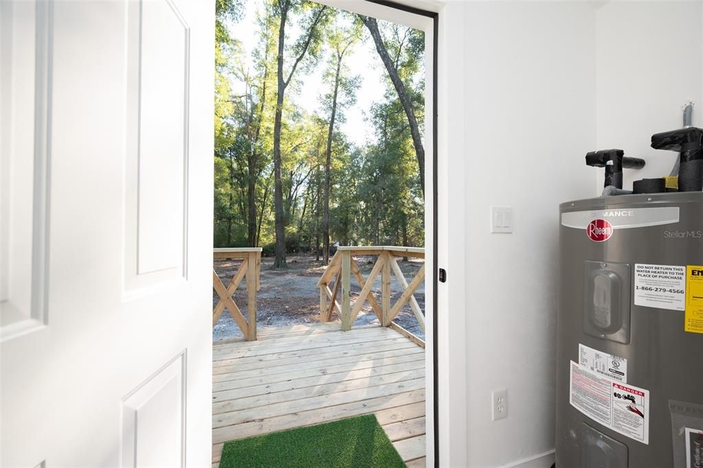 For Sale: $345,000 (3 beds, 2 baths, 1200 Square Feet)