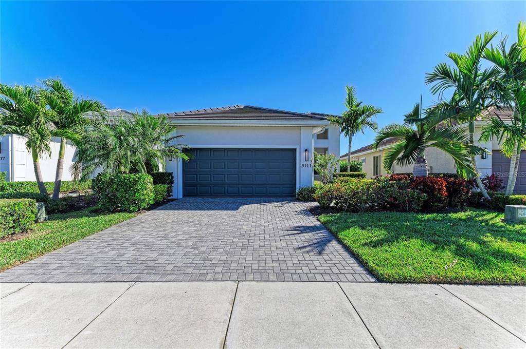 На продажу: $560,000 (2 спален, 2 ванн, 1671 Квадратных фут)