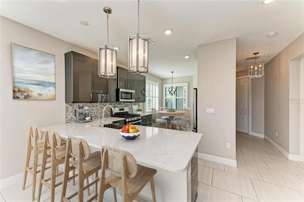 На продажу: $560,000 (2 спален, 2 ванн, 1671 Квадратных фут)