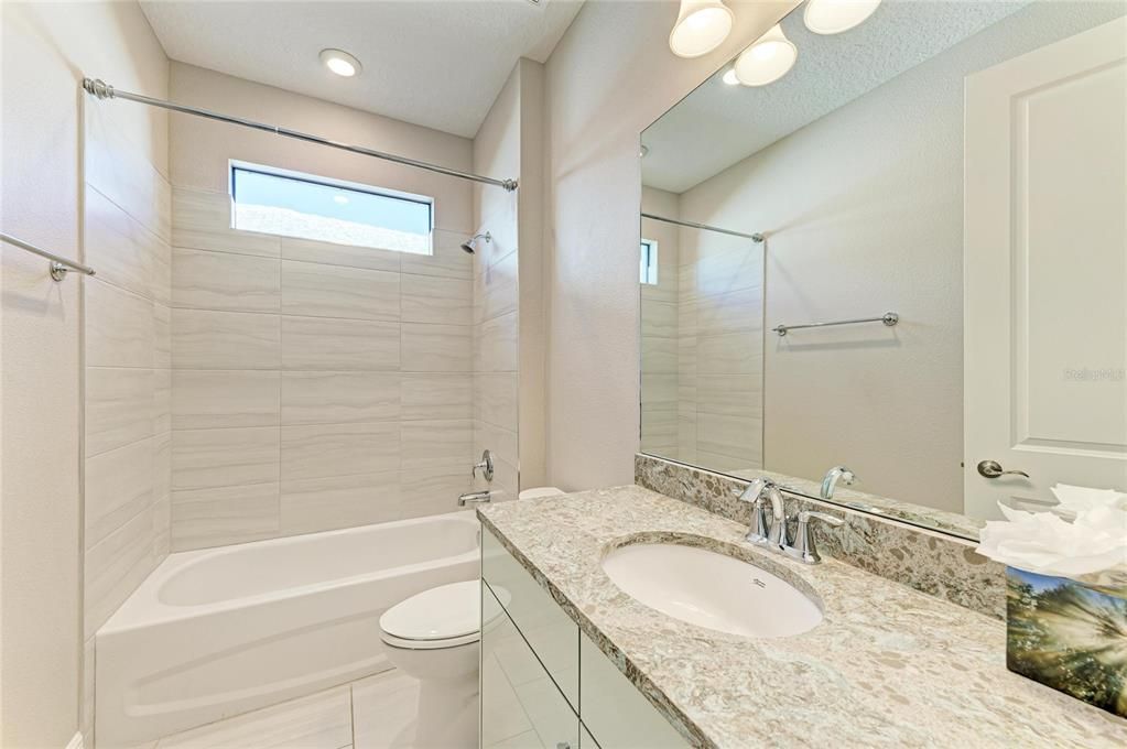 На продажу: $560,000 (2 спален, 2 ванн, 1671 Квадратных фут)