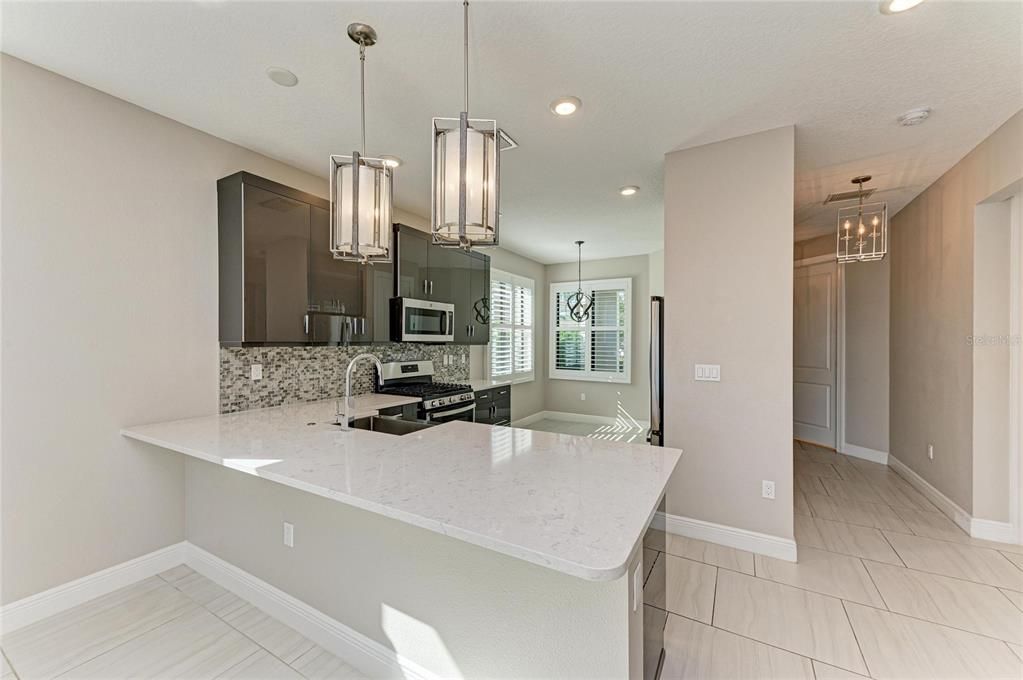 На продажу: $560,000 (2 спален, 2 ванн, 1671 Квадратных фут)