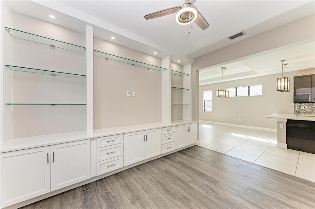 На продажу: $560,000 (2 спален, 2 ванн, 1671 Квадратных фут)