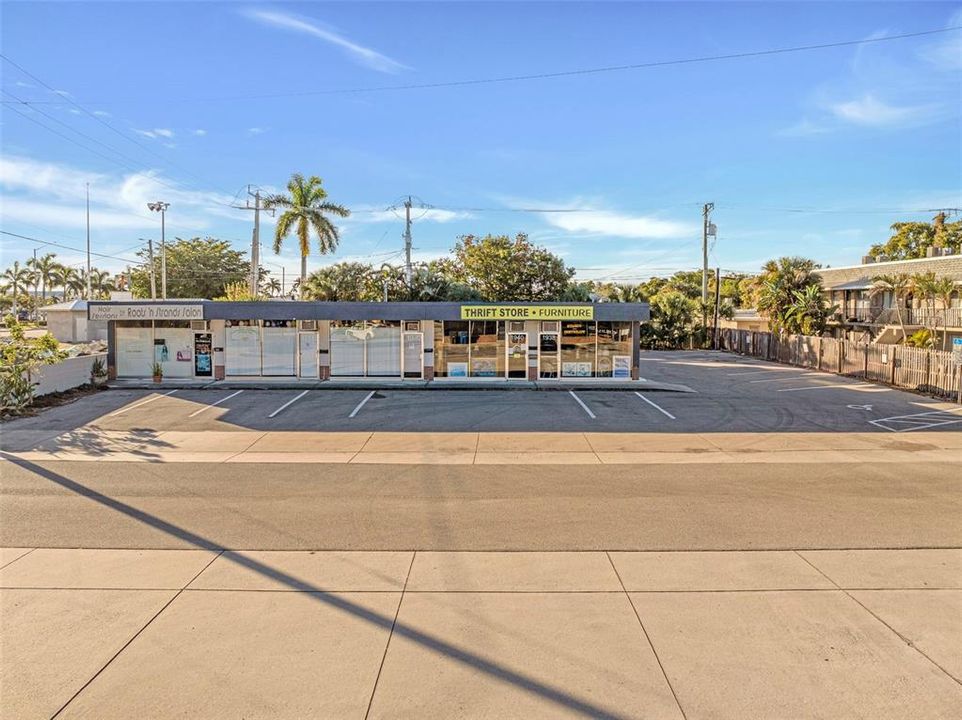 待售: $1,600,000 (0 贝兹, 0 浴室, 15000 平方英尺)