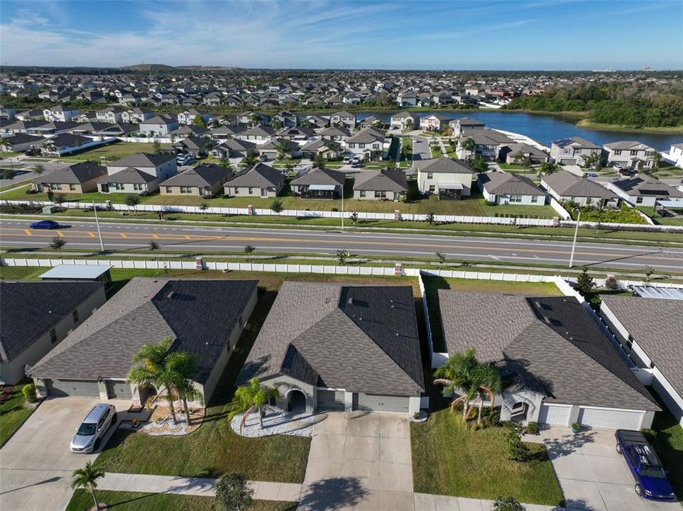 待售: $430,000 (4 贝兹, 3 浴室, 2557 平方英尺)