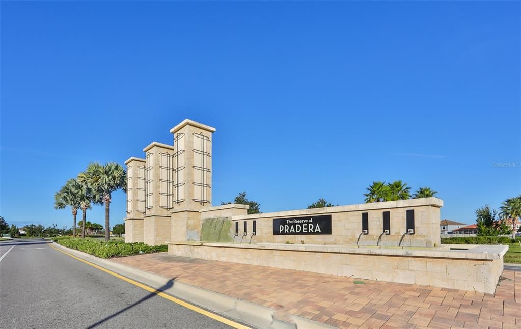 待售: $430,000 (4 贝兹, 3 浴室, 2557 平方英尺)