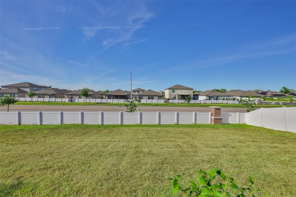 待售: $430,000 (4 贝兹, 3 浴室, 2557 平方英尺)