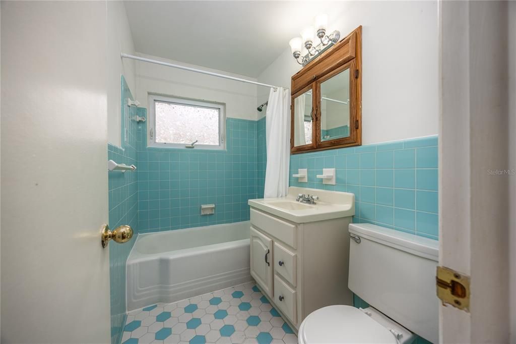 En Venta: $315,000 (3 camas, 2 baños, 1450 Pies cuadrados)