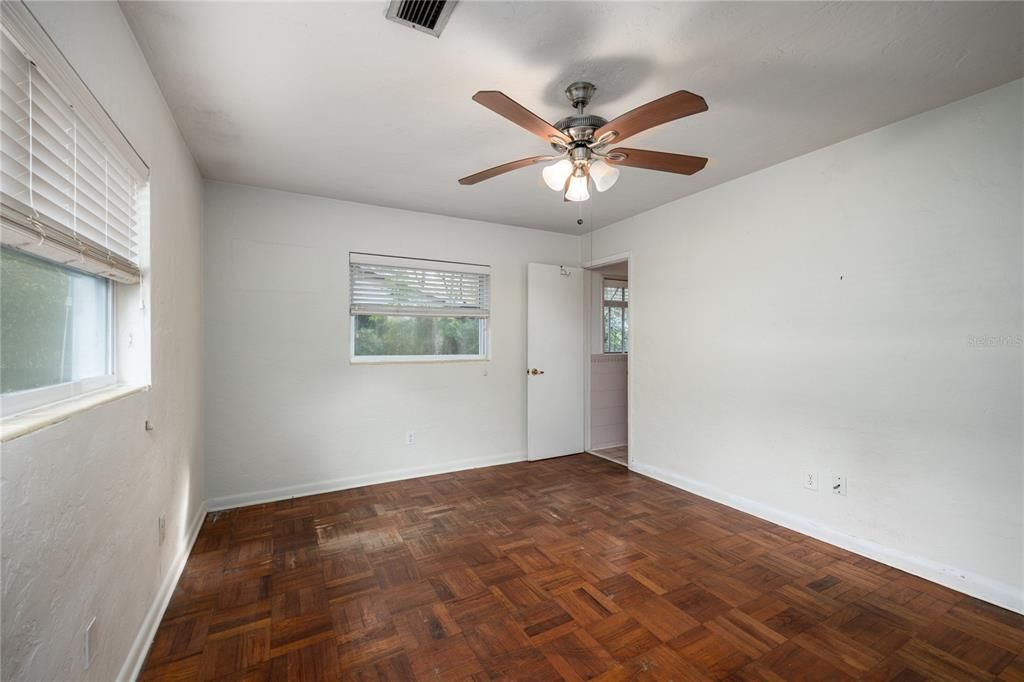 En Venta: $315,000 (3 camas, 2 baños, 1450 Pies cuadrados)