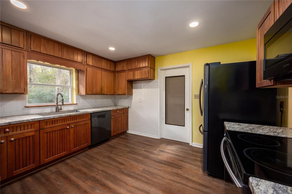 En Venta: $315,000 (3 camas, 2 baños, 1450 Pies cuadrados)