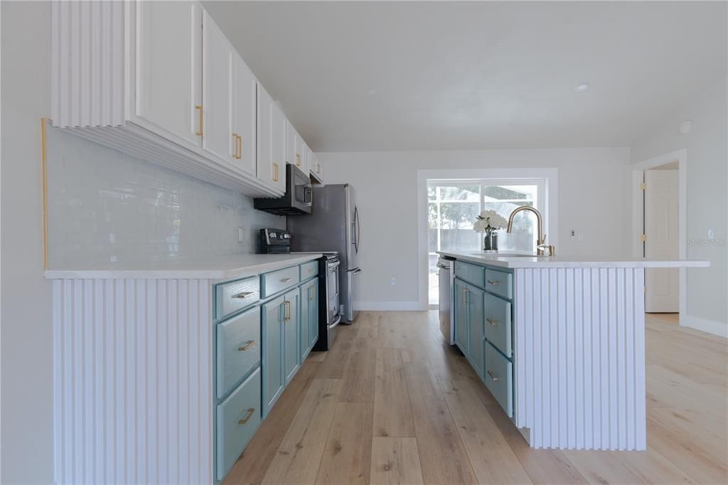 For Sale: $314,900 (3 beds, 2 baths, 1328 Square Feet)