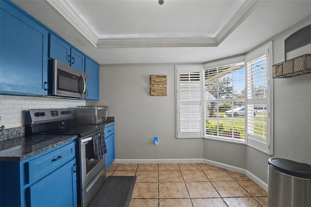 На продажу: $299,000 (3 спален, 2 ванн, 1269 Квадратных фут)