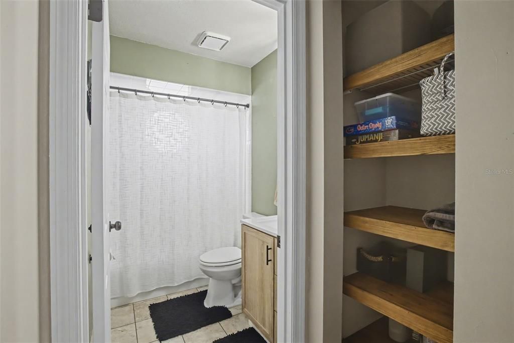 На продажу: $299,000 (3 спален, 2 ванн, 1269 Квадратных фут)