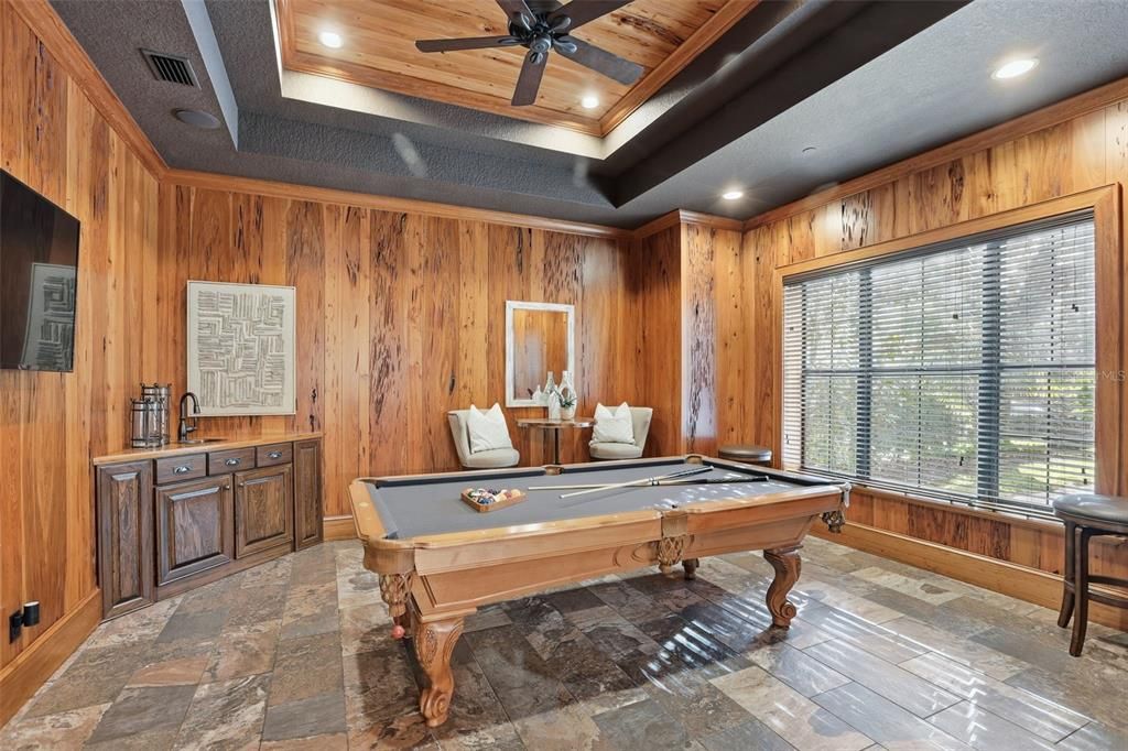 En Venta: $2,285,000 (6 camas, 4 baños, 5513 Pies cuadrados)