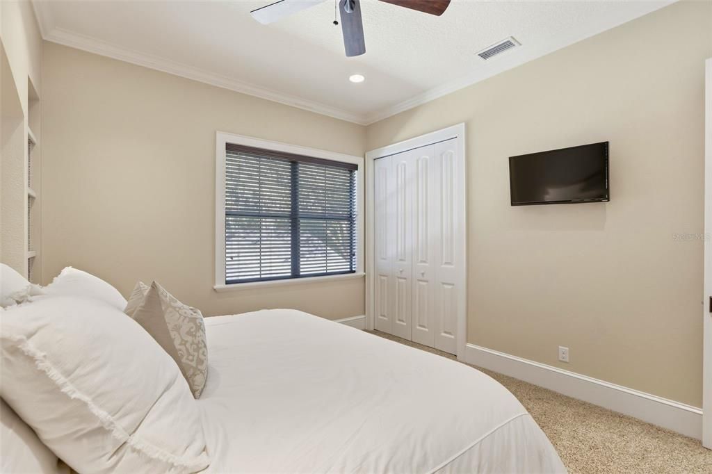 En Venta: $2,285,000 (6 camas, 4 baños, 5513 Pies cuadrados)