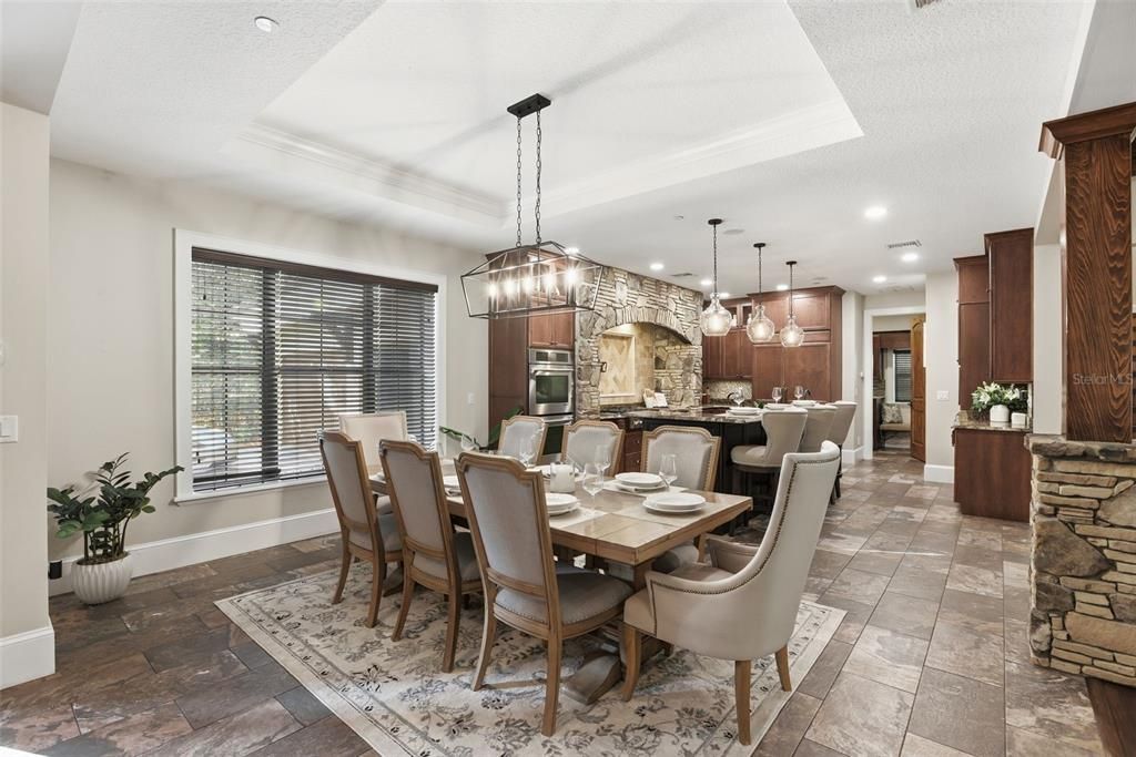 En Venta: $2,285,000 (6 camas, 4 baños, 5513 Pies cuadrados)