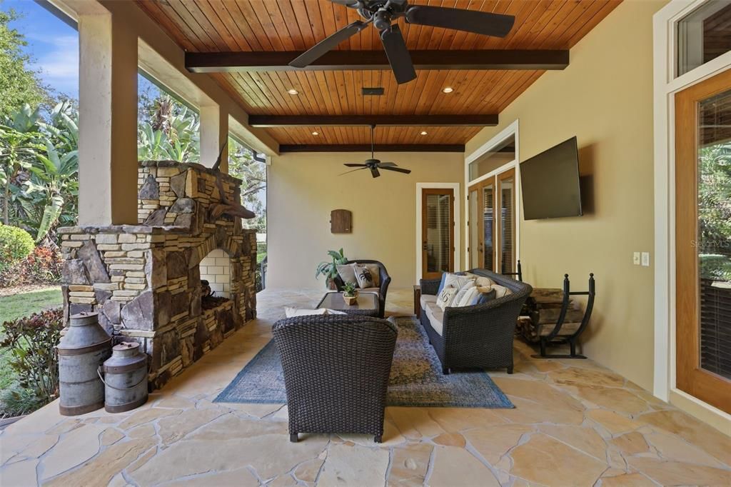 En Venta: $2,285,000 (6 camas, 4 baños, 5513 Pies cuadrados)