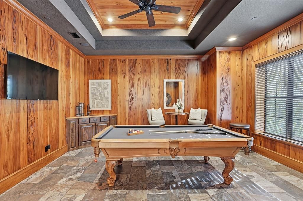 En Venta: $2,285,000 (6 camas, 4 baños, 5513 Pies cuadrados)