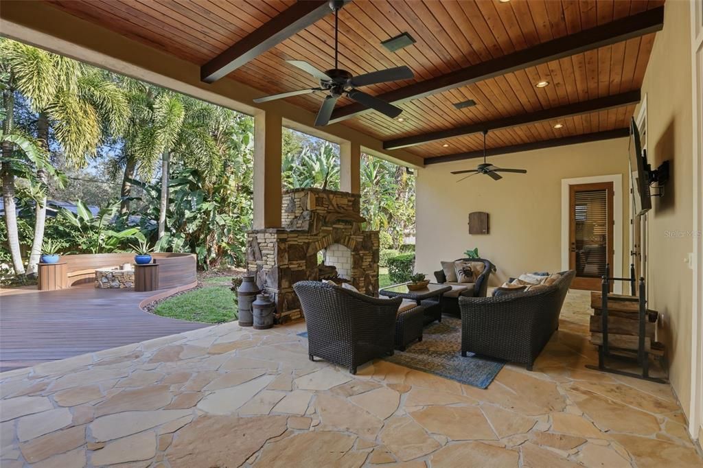 En Venta: $2,285,000 (6 camas, 4 baños, 5513 Pies cuadrados)