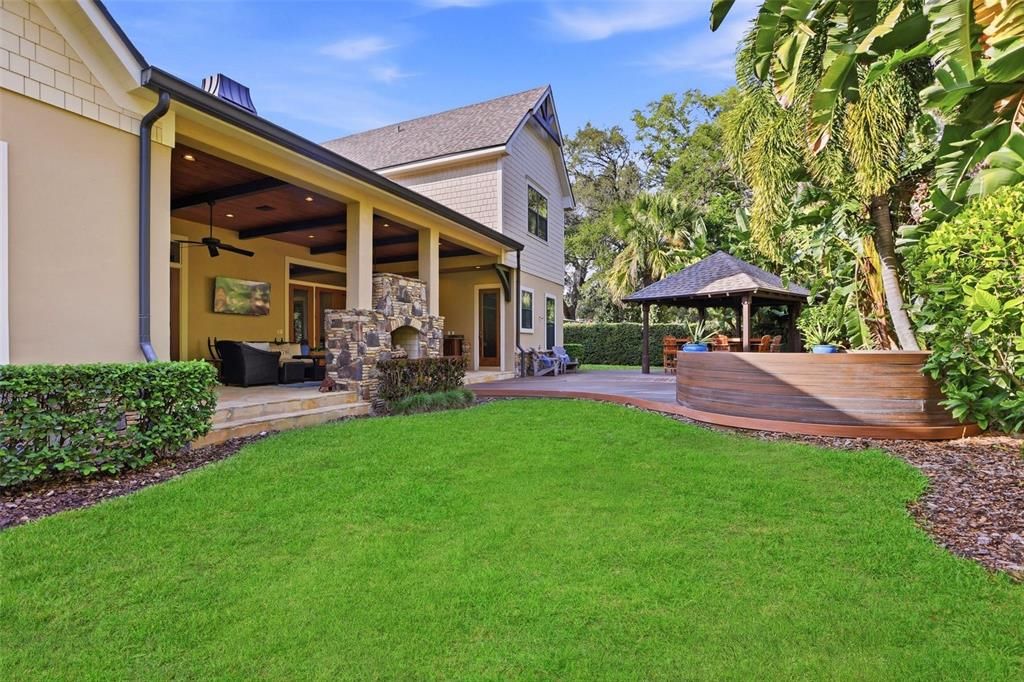 En Venta: $2,285,000 (6 camas, 4 baños, 5513 Pies cuadrados)