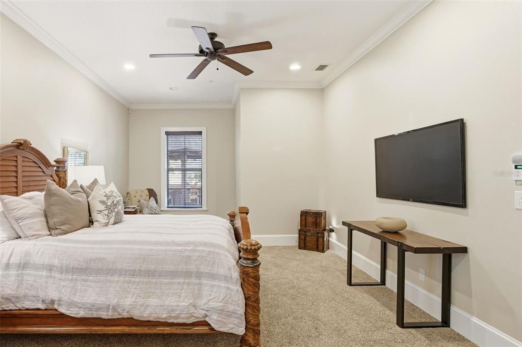 En Venta: $2,285,000 (6 camas, 4 baños, 5513 Pies cuadrados)