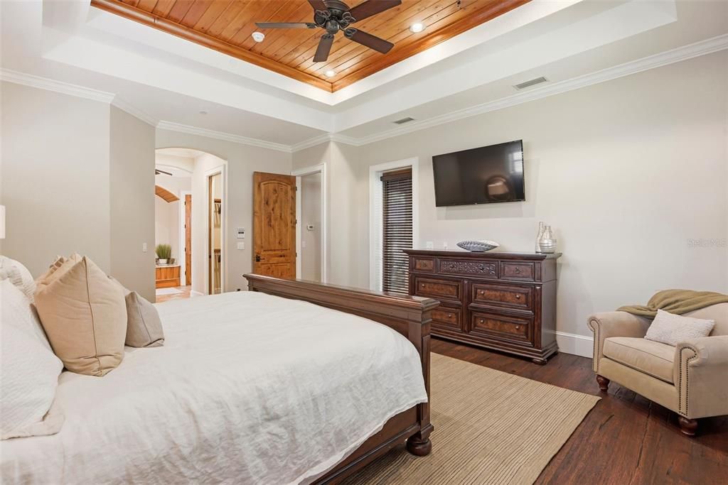 En Venta: $2,285,000 (6 camas, 4 baños, 5513 Pies cuadrados)